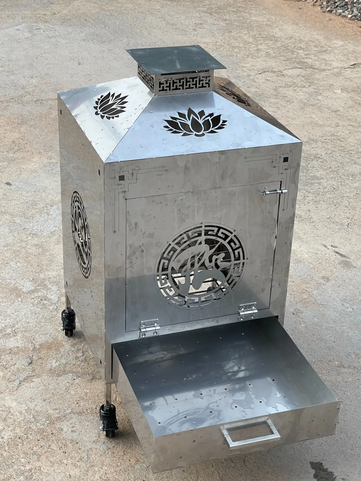 Cửa mở và khay thu tro lò gia đình 40 × 40 cm